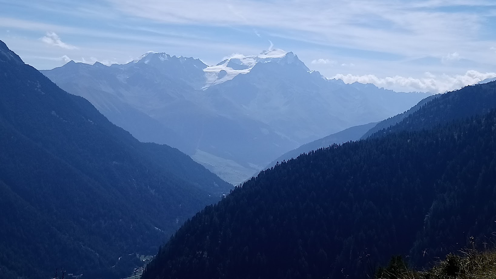 Tour du Mont-Blanc - Le Grand Combin